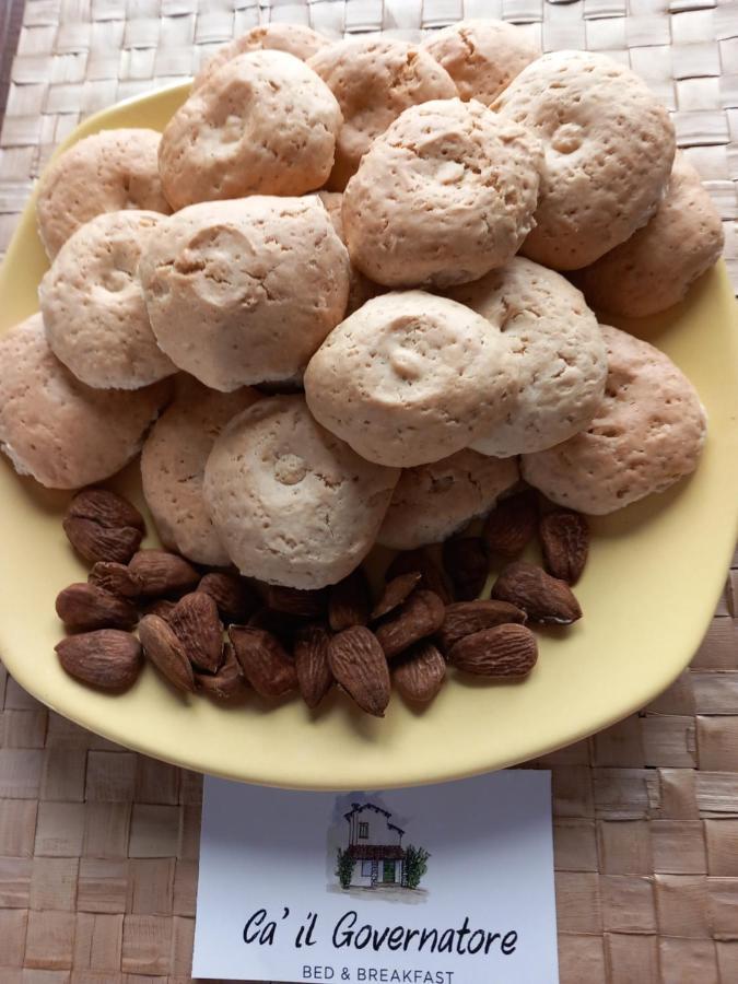 Bed And Breakfast Il Governatore Urbino Luaran gambar
